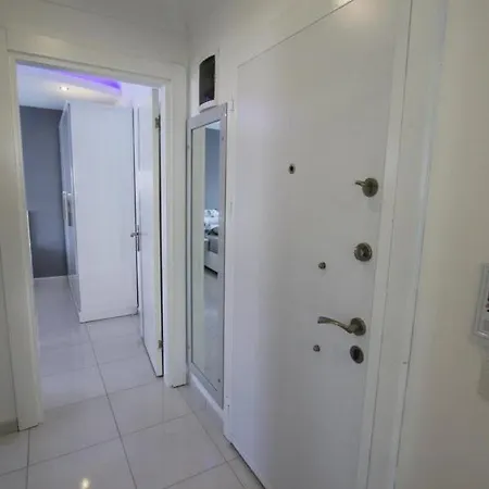 Happy Suite Residence 9 아파트